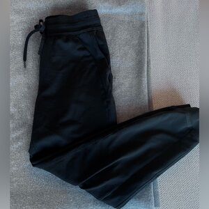 Lululemon Black Joggers – Size 6 – Excellent Condition